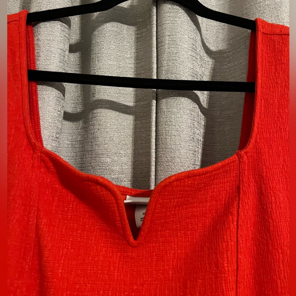 Red Tank - Picture 2 of 4